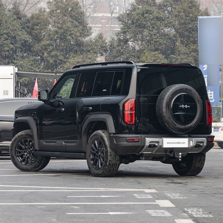 BYD Formula Leopard 5 mid-size luxury SUV 