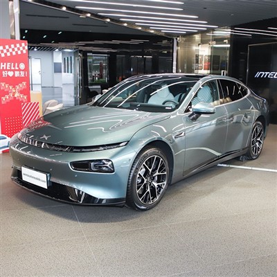XPENG P7i 550 MAX 高速セダン