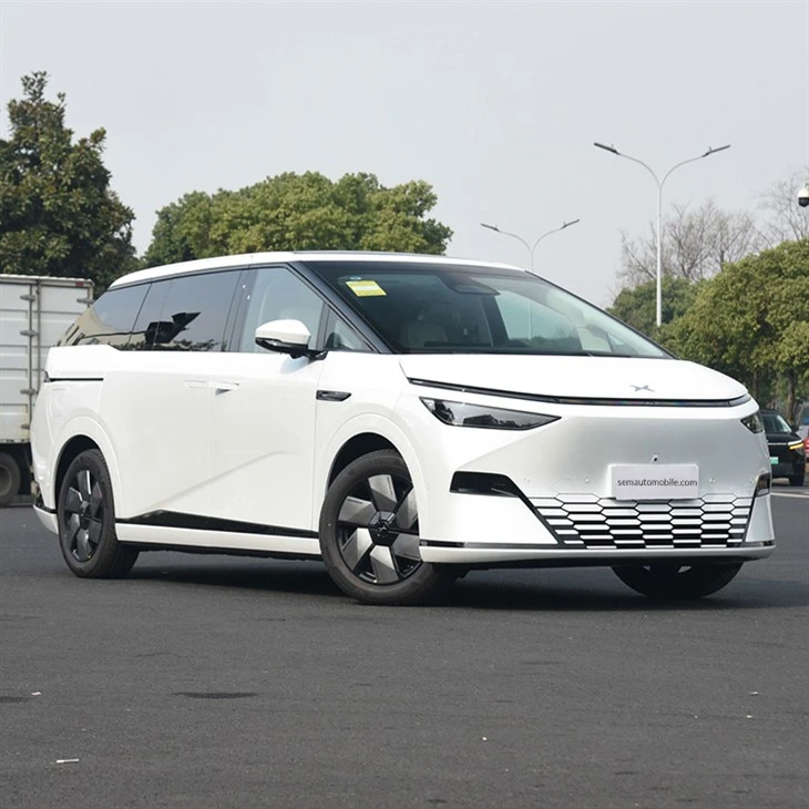 XPeng X9 RWD Electric MPV